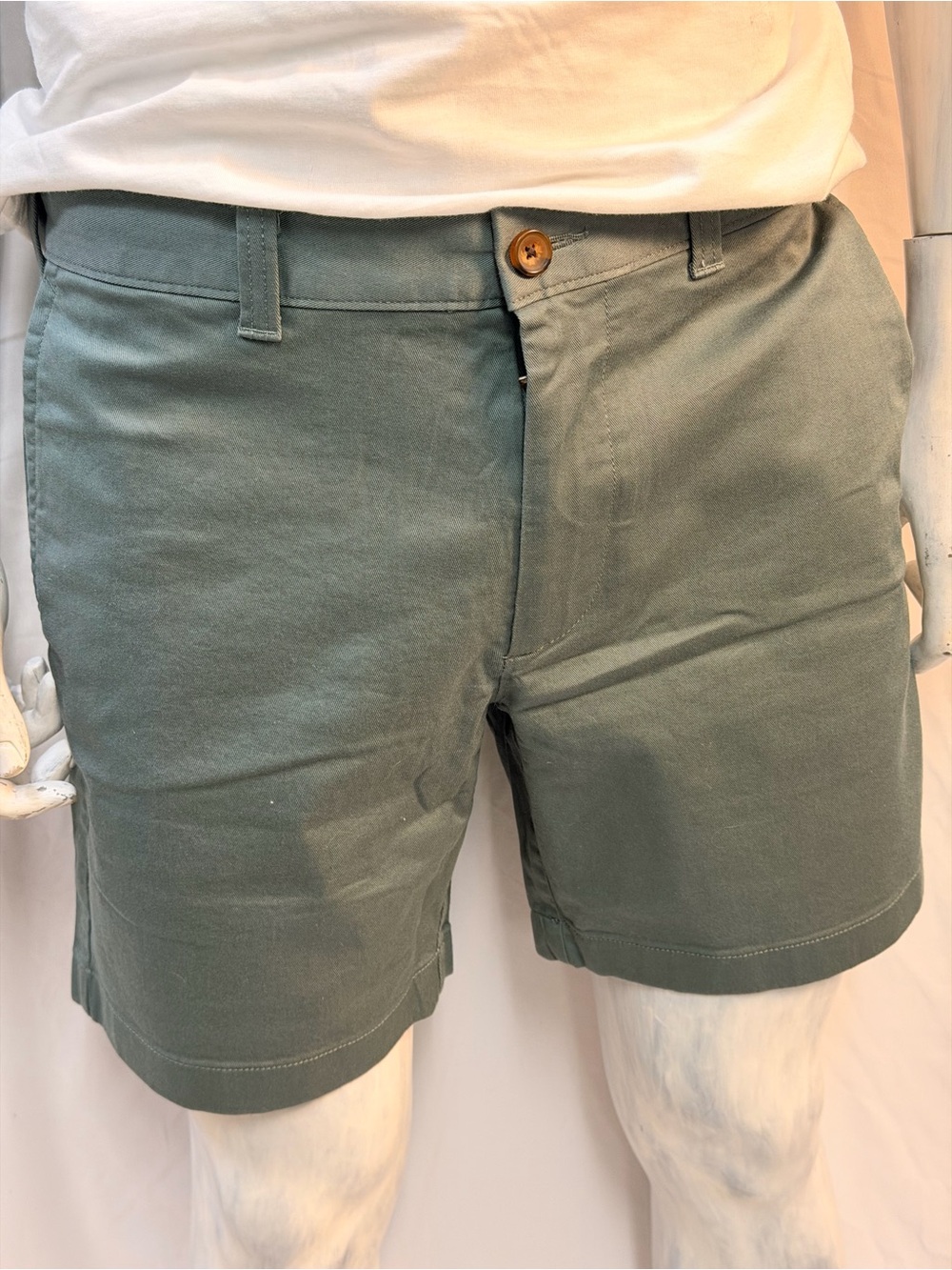NWT J.Crew Green Chino Shorts Men’s Size 33 7” Inseam Cotton